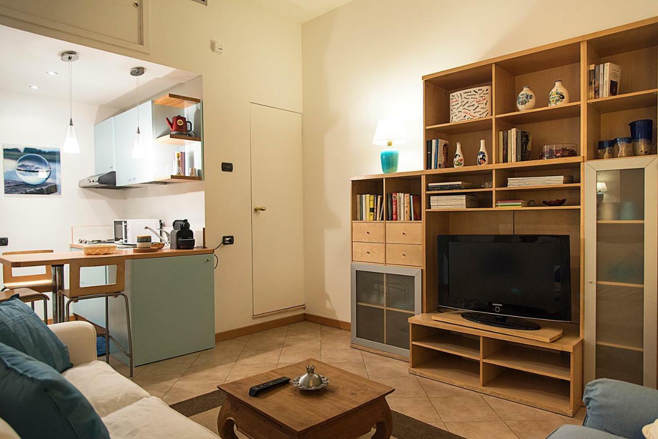 Elegant Apartment In Sant'Ambrogio Milano Eksteriør bilde